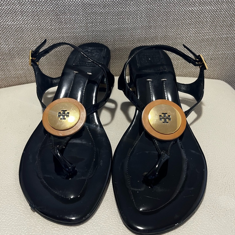 Tory Burch Block Heel Patent Leather Black Sandals with Gold Emblem